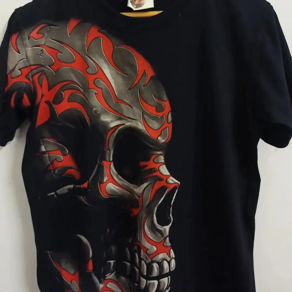 VINTAGE SKULL GRAPHIC T-SHIRT FOR MEN'S AND WOMEN'S. - Picture 4 of 5